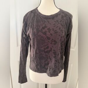 Rag & Bone Women's Long Sleeve black gray snakeskin Patterned Top S